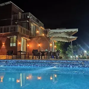  Villa Skyview