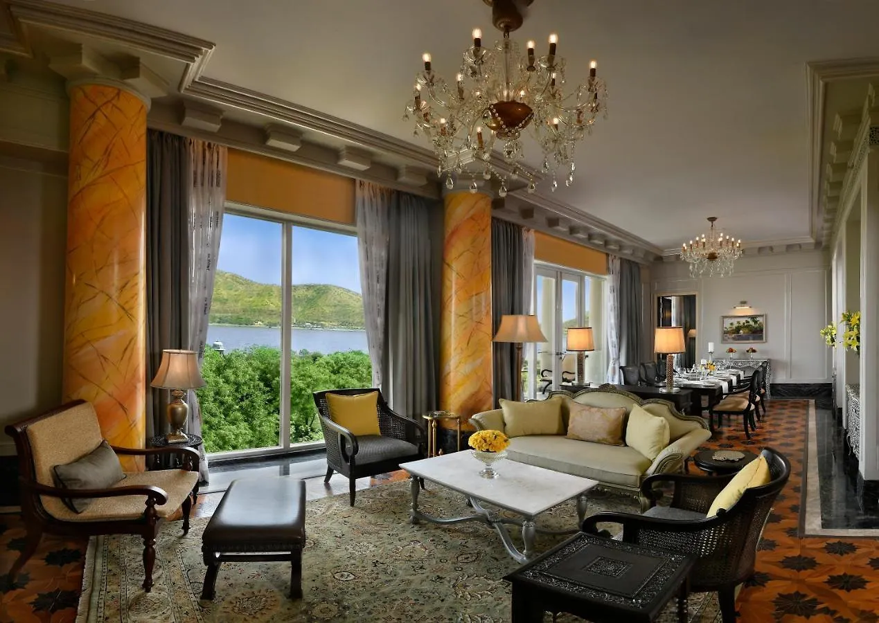 ***** Resort Raffles Udaipur Hotel India