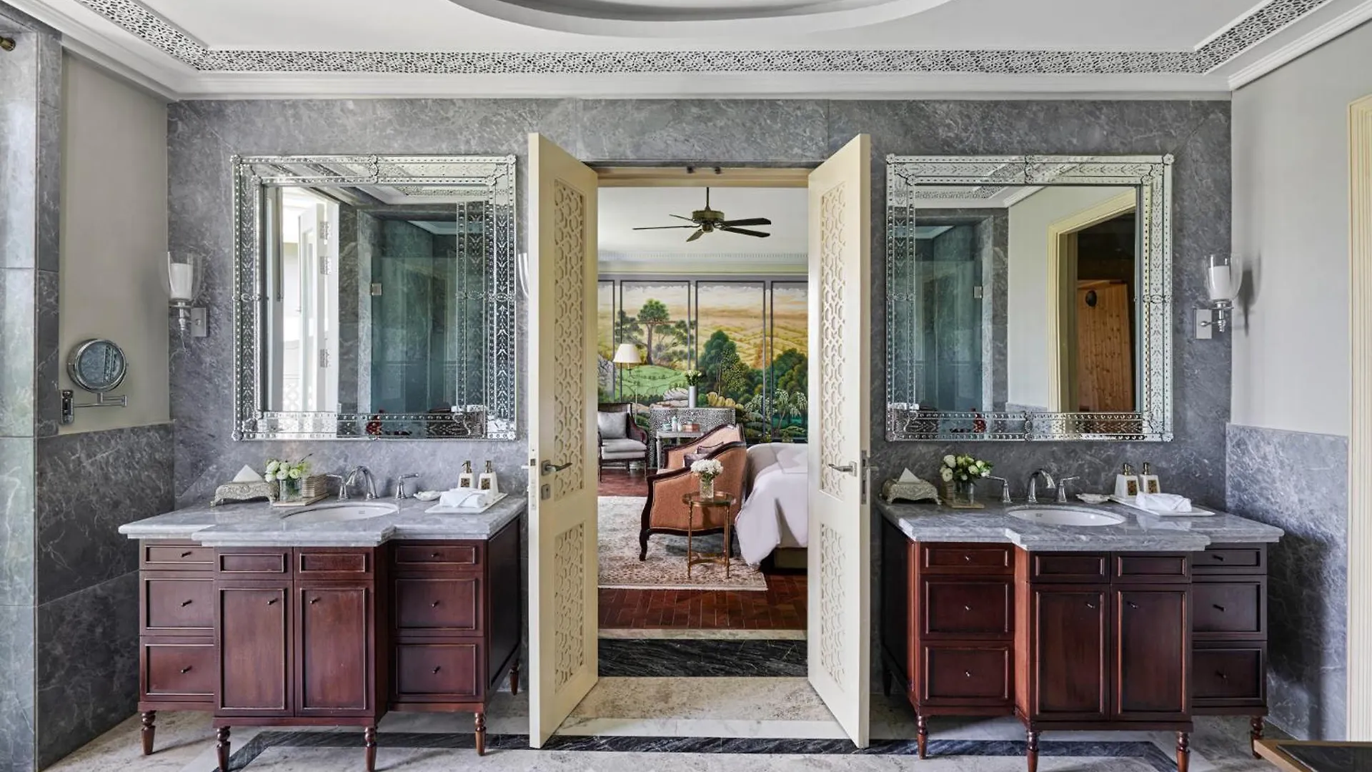 Resort Raffles Udaipur Hotel