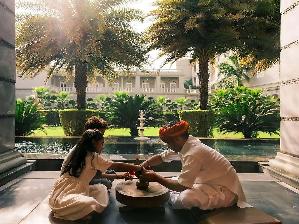 ***** Resort Raffles Udaipur Hotel India